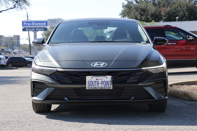 Used 2026 Hyundai Elantra Sport image 8