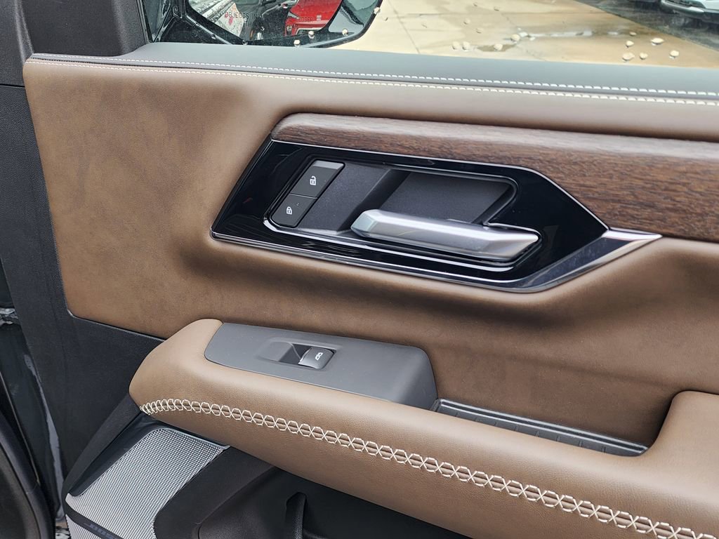 New 2026 GMC Yukon XL Denali Ultimate AWD/4WD image 47