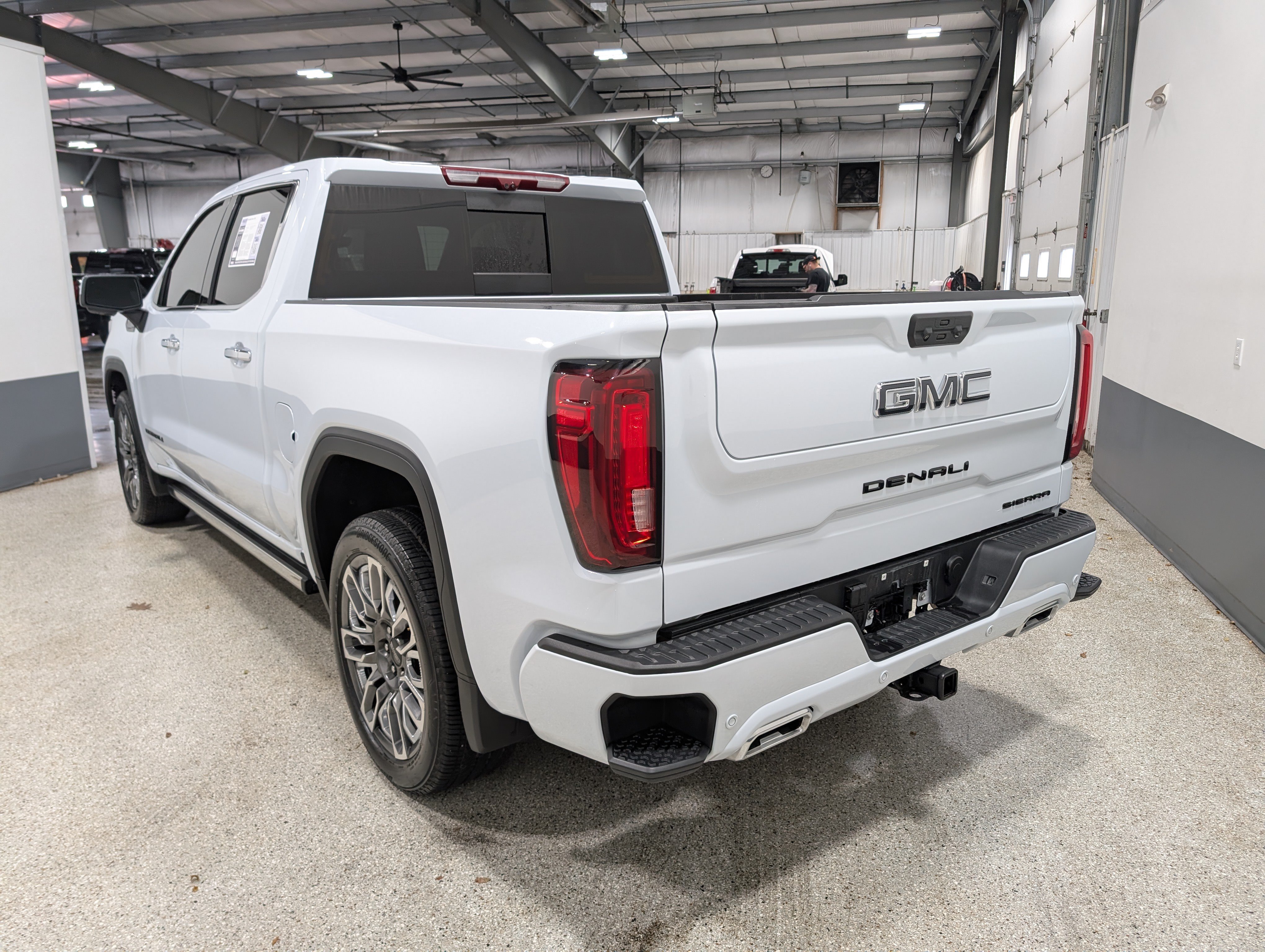 Used 2026 GMC Sierra 1500 Denali Ultimate AWD/4WD image 5