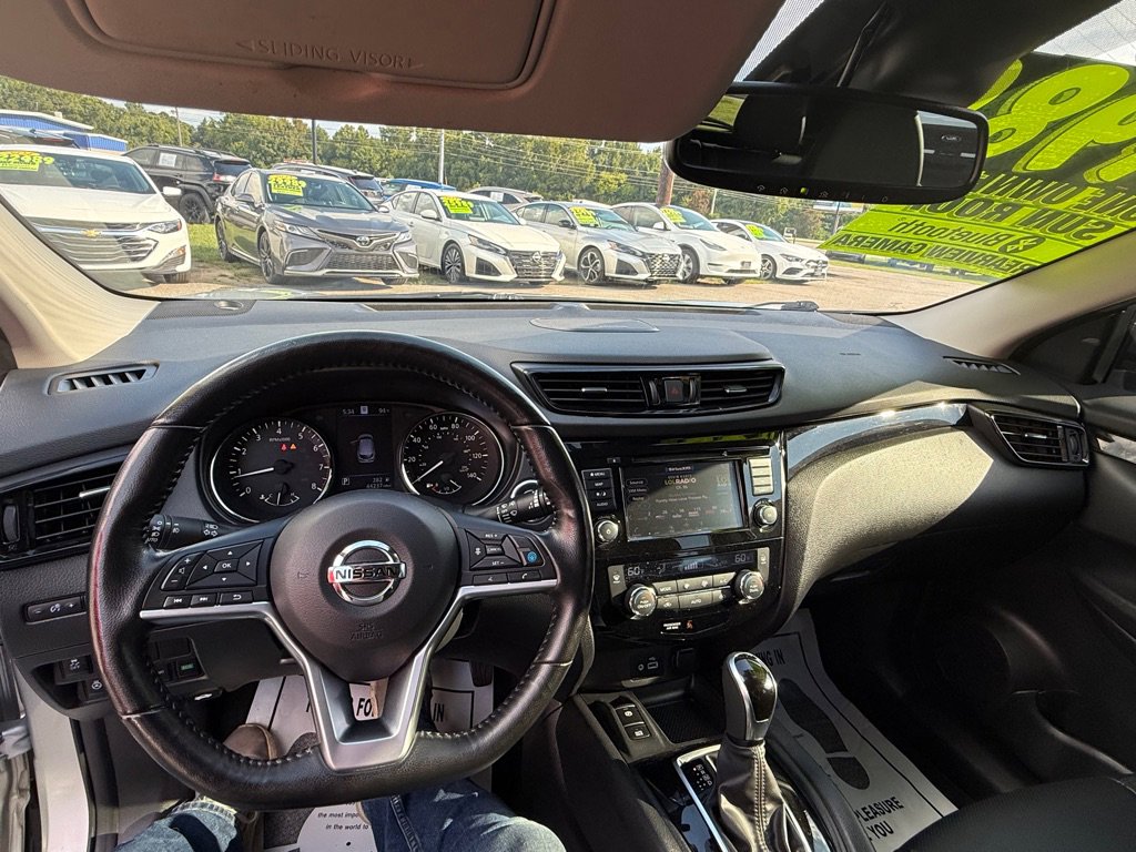 Used 2021 Nissan Rogue Sport SL w/ Premium Package image 19