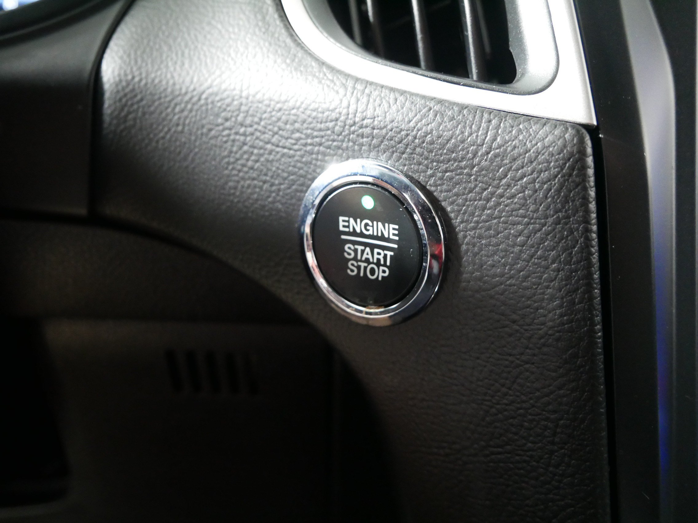 Used 2024 Ford Edge ST-Line AWD/4WD image 32