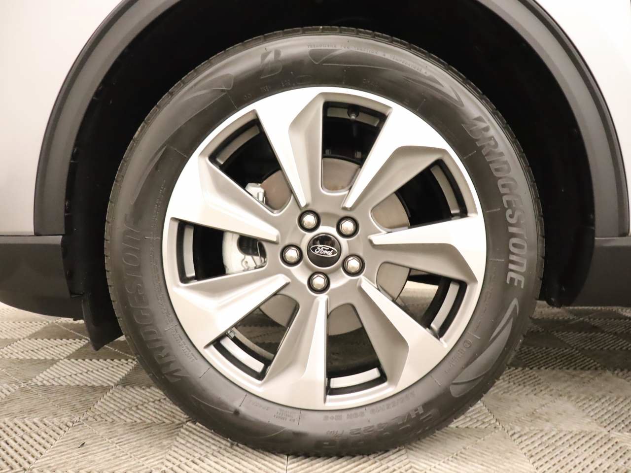Used 2023 Ford Escape Platinum AWD/4WD image 6