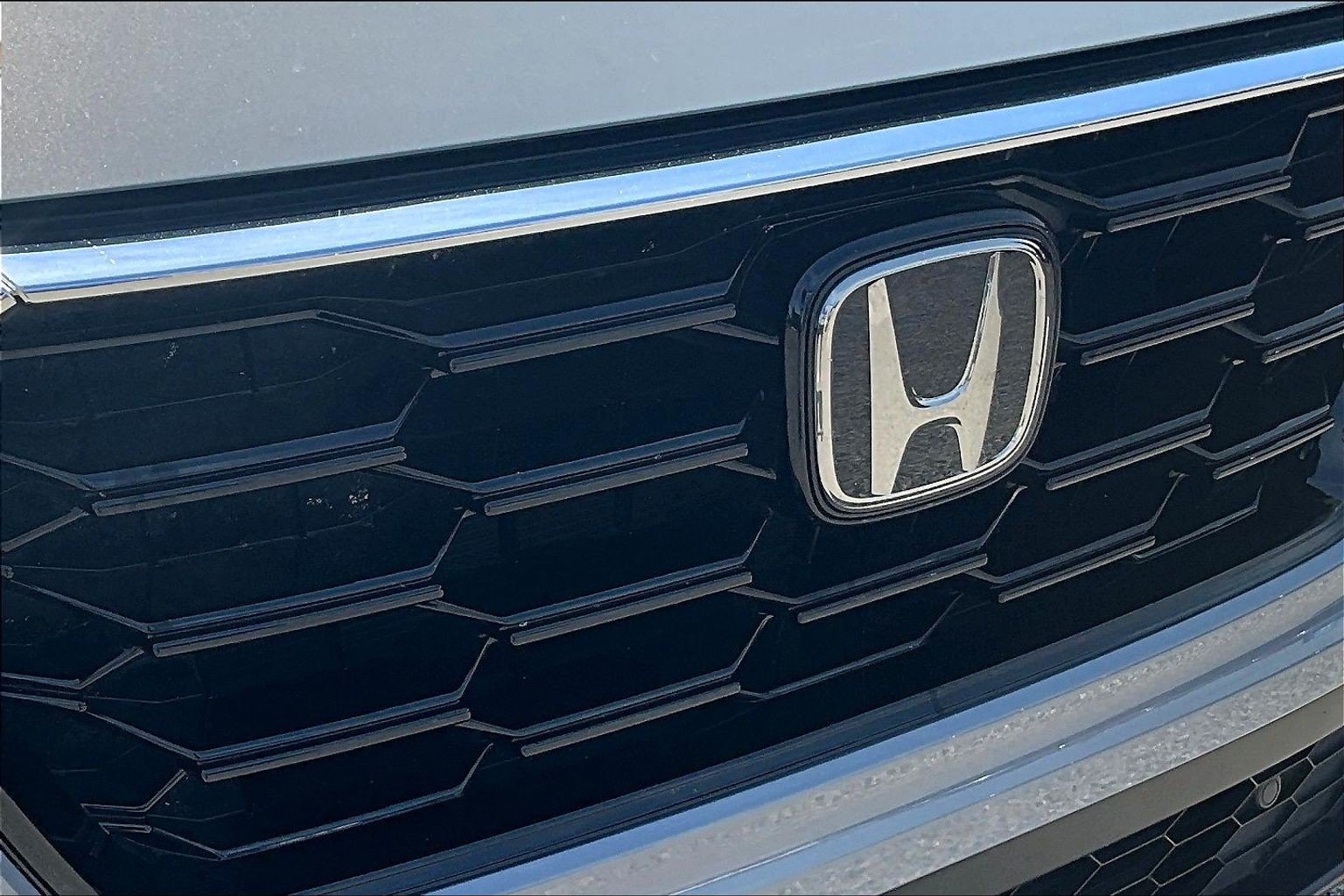 Used 2025 Honda CR-V EX-L image 30