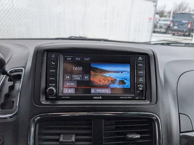 Used 2018 Dodge Grand Caravan SXT image 15