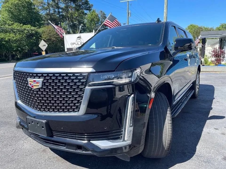 Used 2021 Cadillac Escalade ESV Luxury AWD/4WD image 3