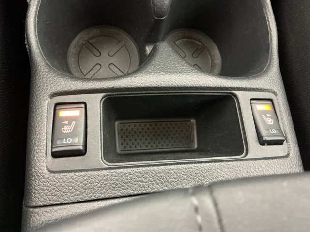 Used 2018 Nissan Rogue SV image 35