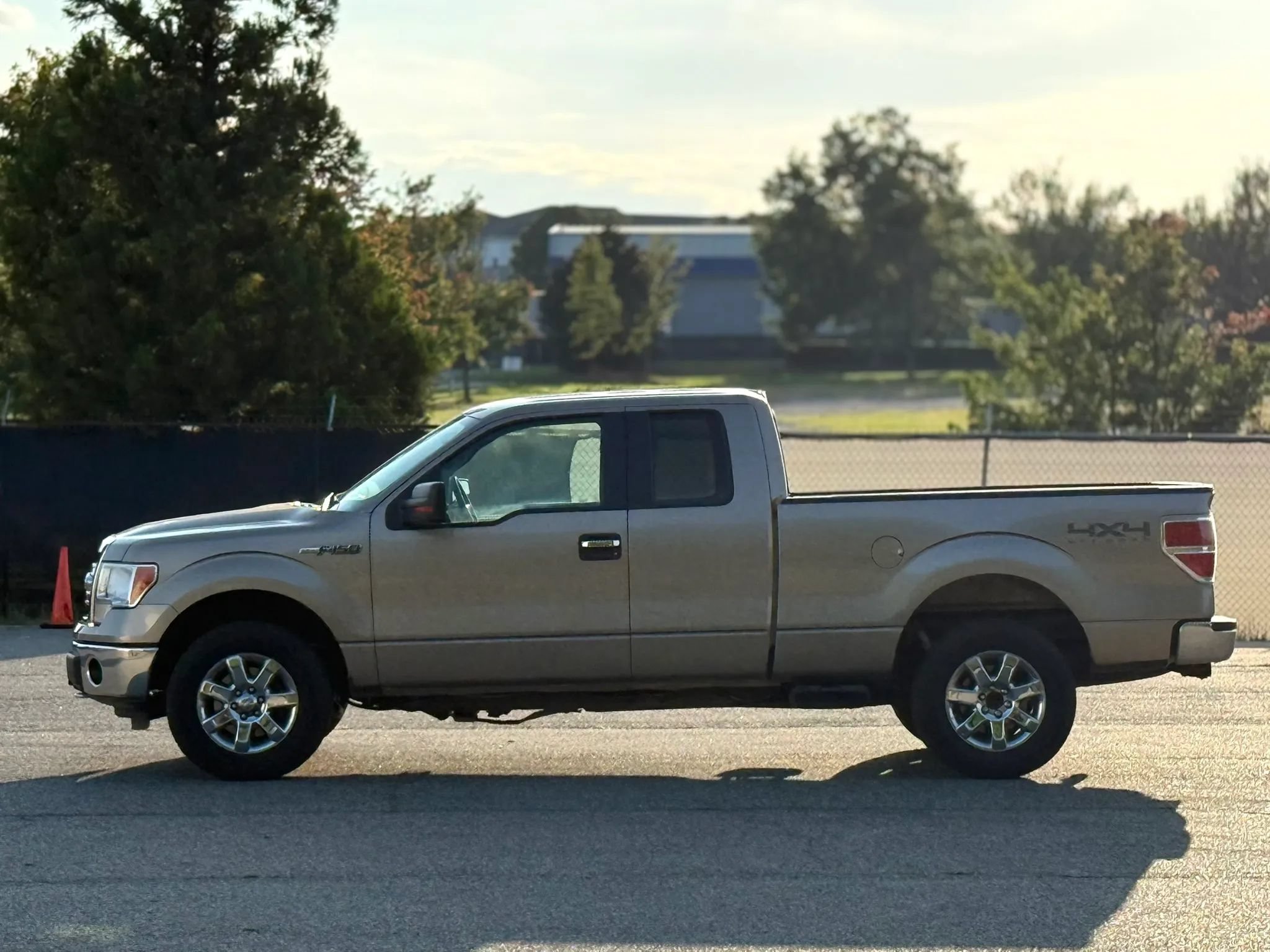 Used 2013 Ford F150 XLT w/ Luxury Equipment Group AWD/4WD image 8
