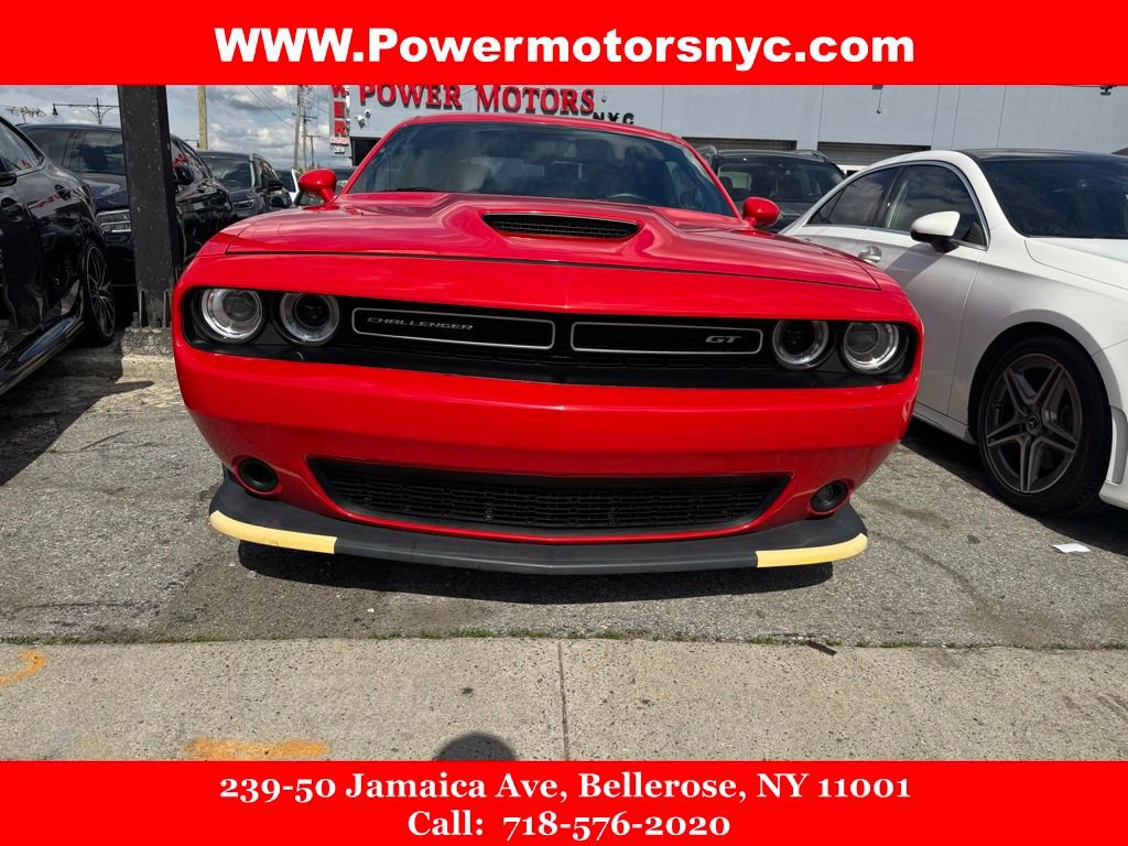 Used 2019 Dodge Challenger GT RWD image 2