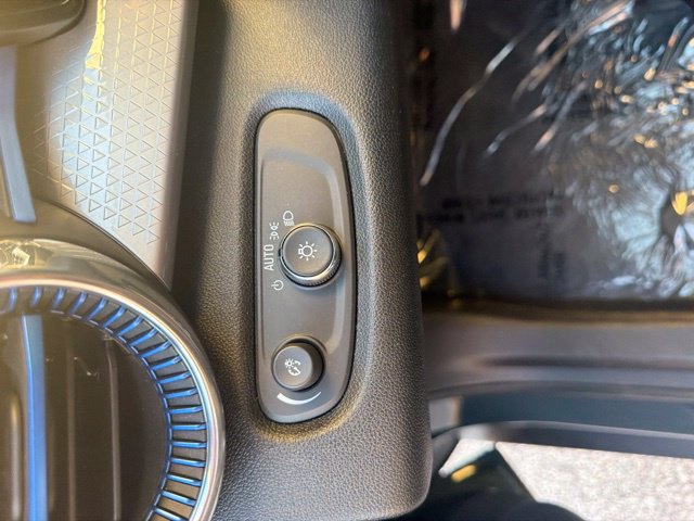 Used 2025 Chevrolet Trax LT FWD image 21