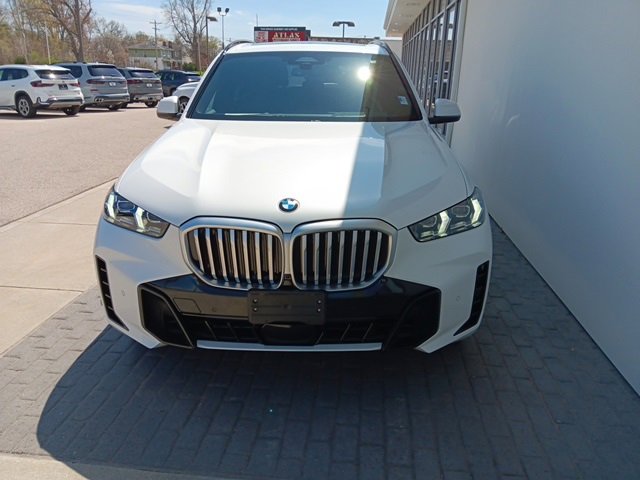 Certified 2025 BMW X5 xDrive40i w/ M Sport Package image 2