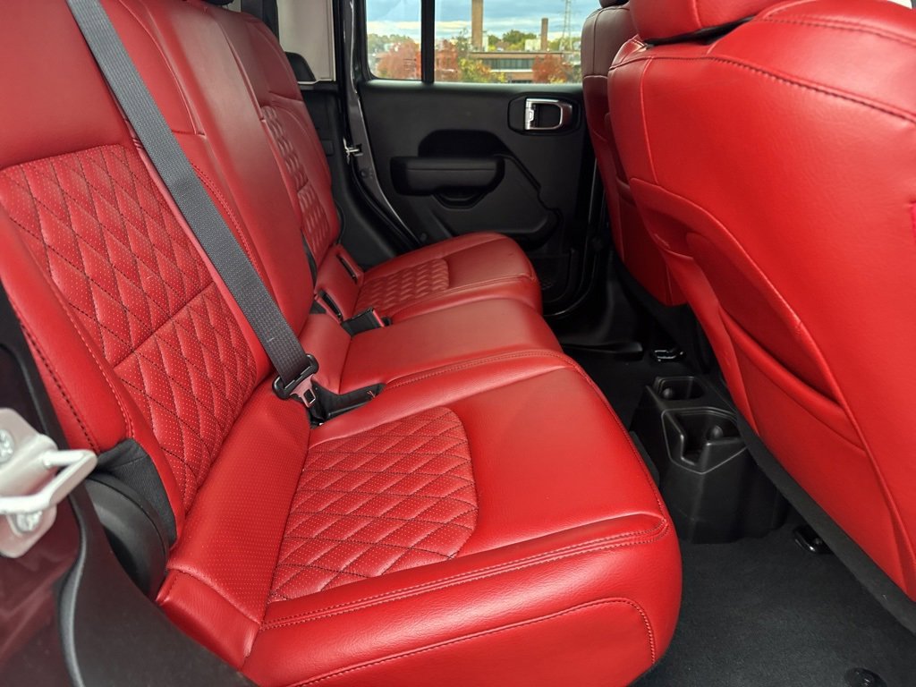 Used 2023 Jeep Gladiator Rubicon w/ LED Lighting Group image 34