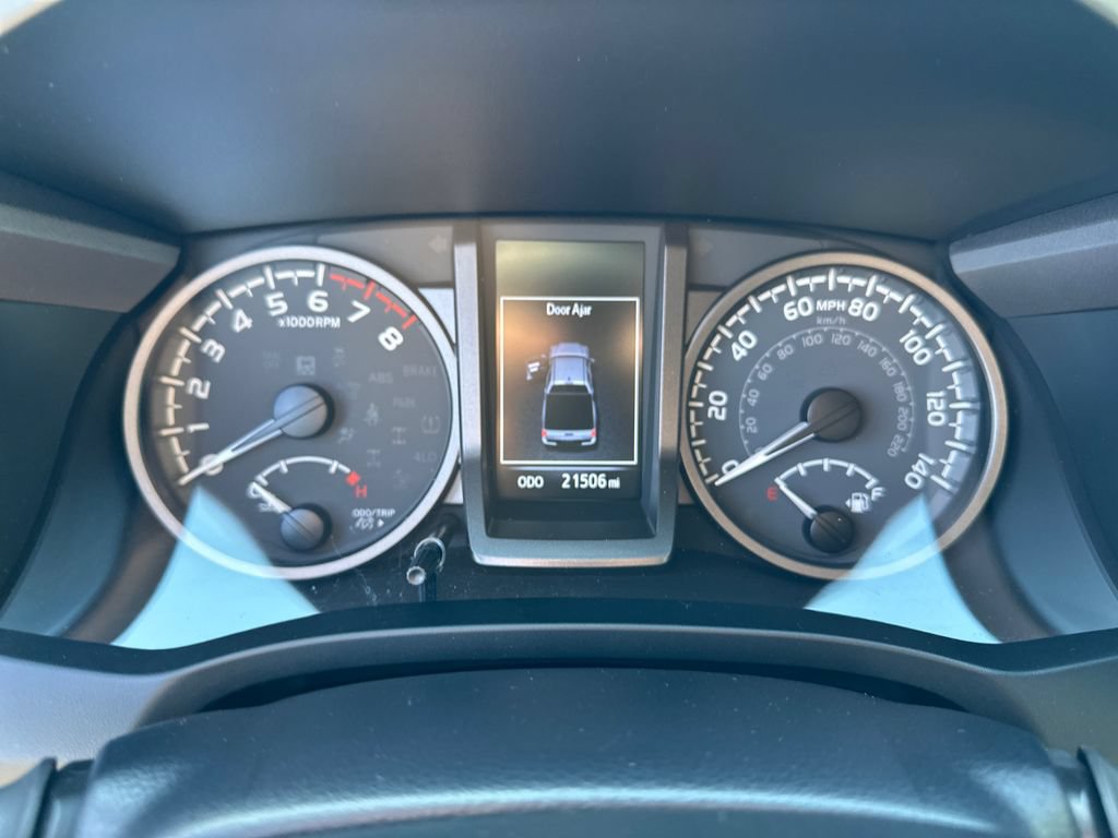 Certified 2023 Toyota Tacoma TRD Off-Road w/ Technology Package AWD/4WD image 21