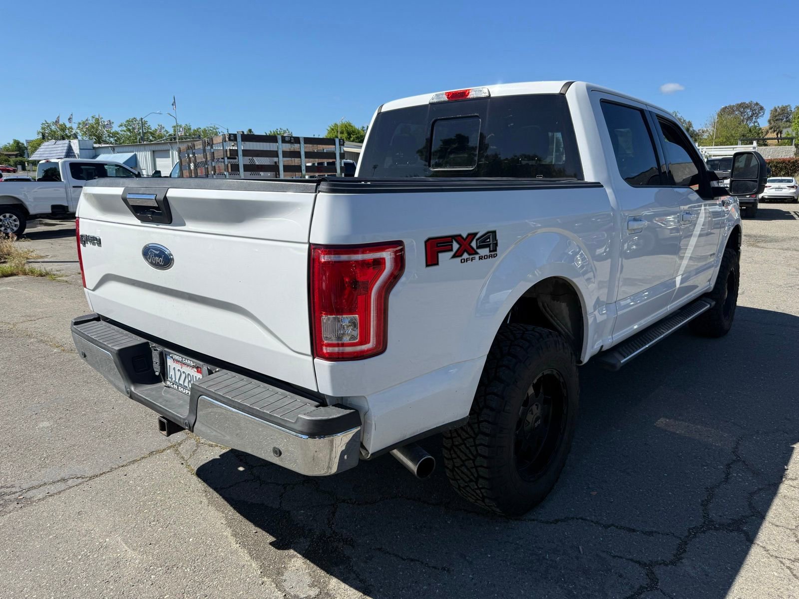 Used 2015 Ford F150 XLT w/ Equipment Group 302A Luxury image 6