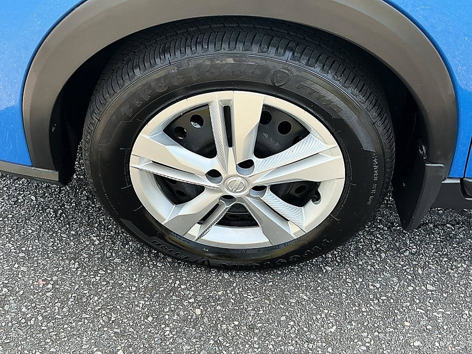 Certified 2025 Nissan Kicks Play S FWD image 9