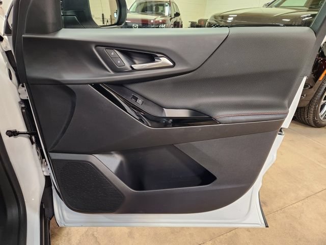 Certified 2025 Chevrolet Equinox RS AWD/4WD image 35