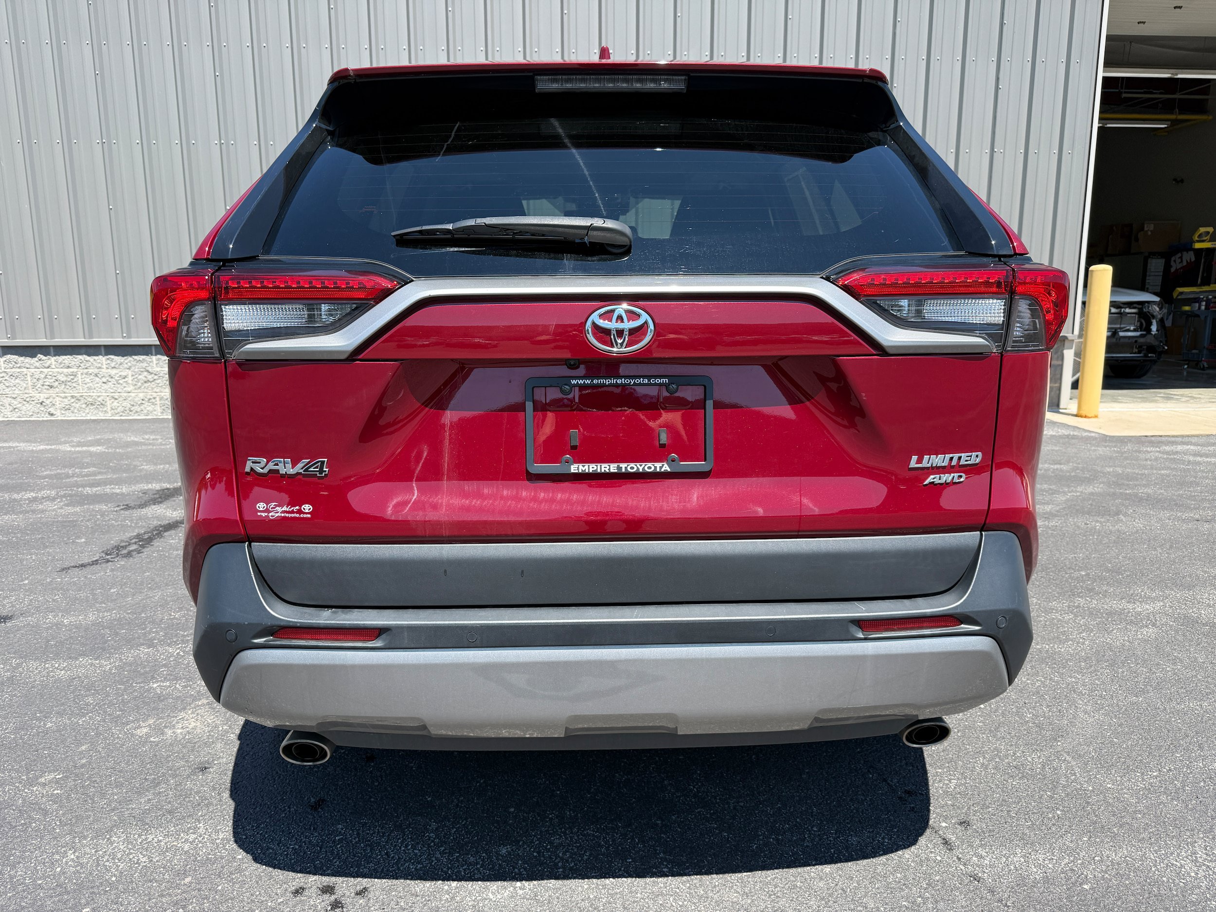 Certified 2022 Toyota RAV4 Limited w/ Limited Grade Weather Package AWD/4WD image 32