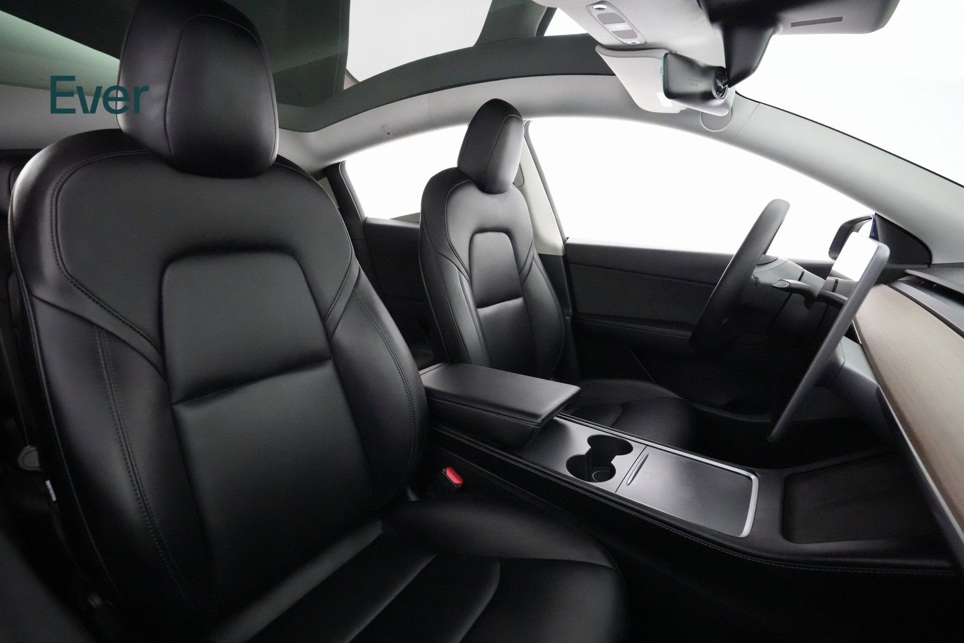 Used 2022 Tesla Model Y Long Range image 8