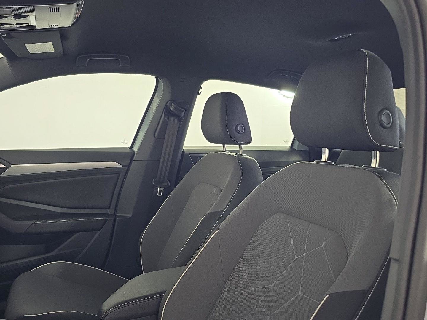 New 2026 Volkswagen Jetta Sport FWD image 4