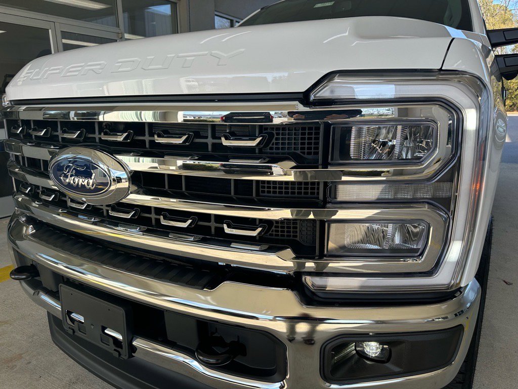 New 2026 Ford F250 Lariat w/ FX4 Off-Road Package image 2