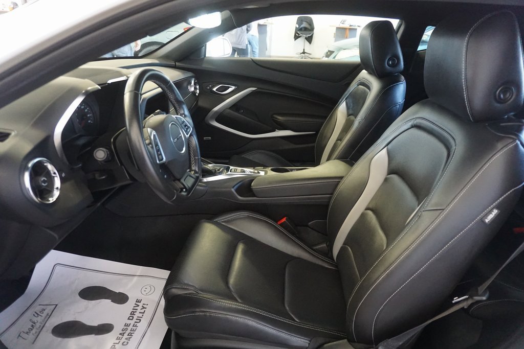 Used 2022 Chevrolet Camaro LT w/ Technology Package image 20