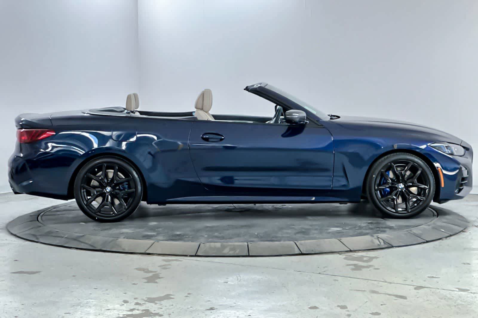 New 2026 BMW 430i Convertible w/ M Sport Package image 8
