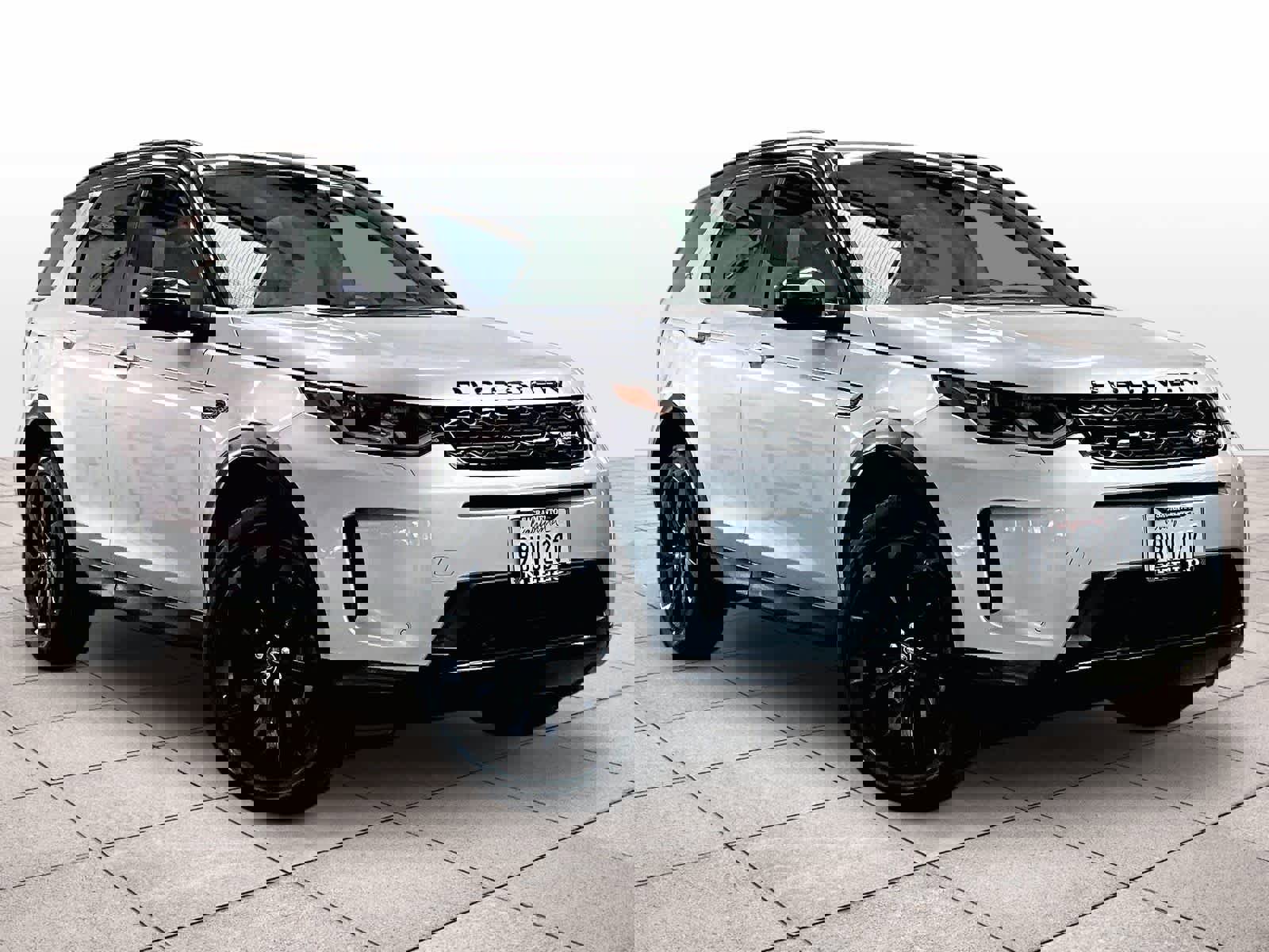 Used 2023 Land Rover Discovery Sport SE image 2