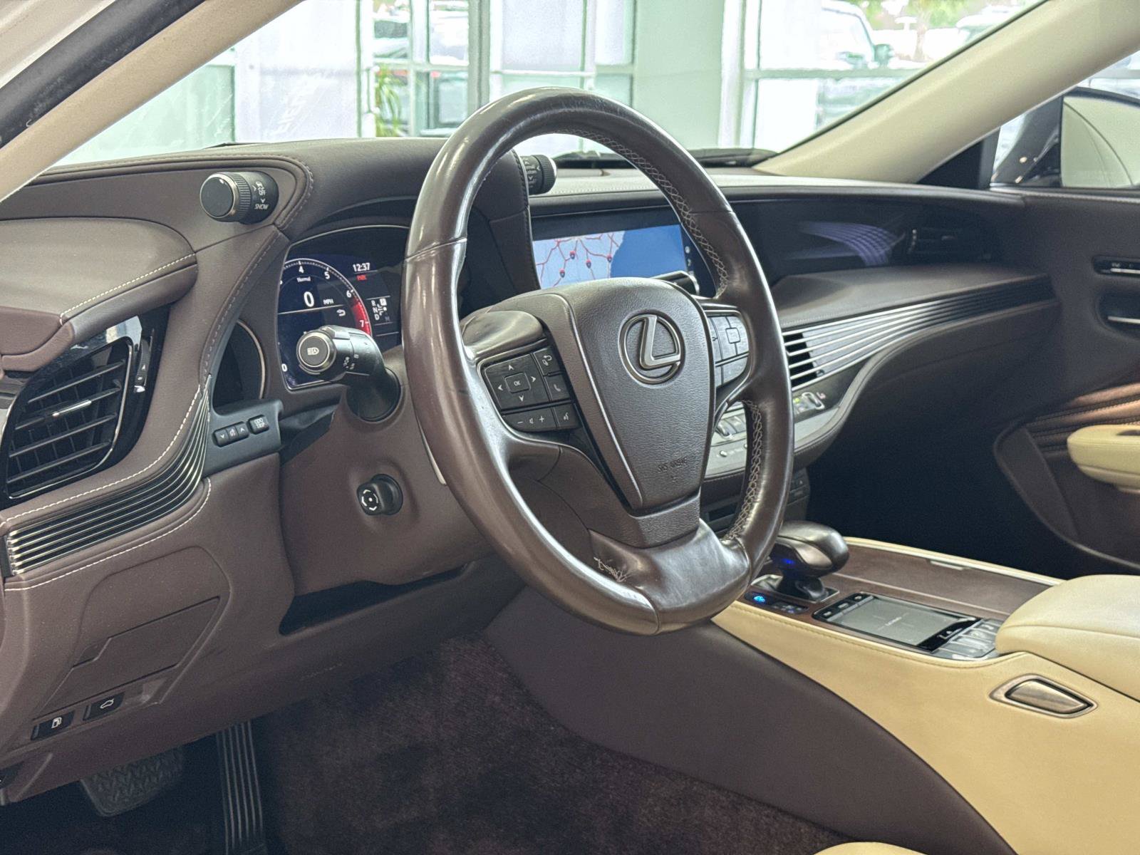 Used 2020 Lexus LS 500 w/ Accessory Package (Z1) RWD image 15