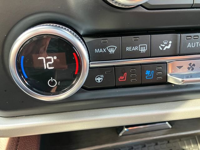 Used 2024 Ford Expedition Limited image 7