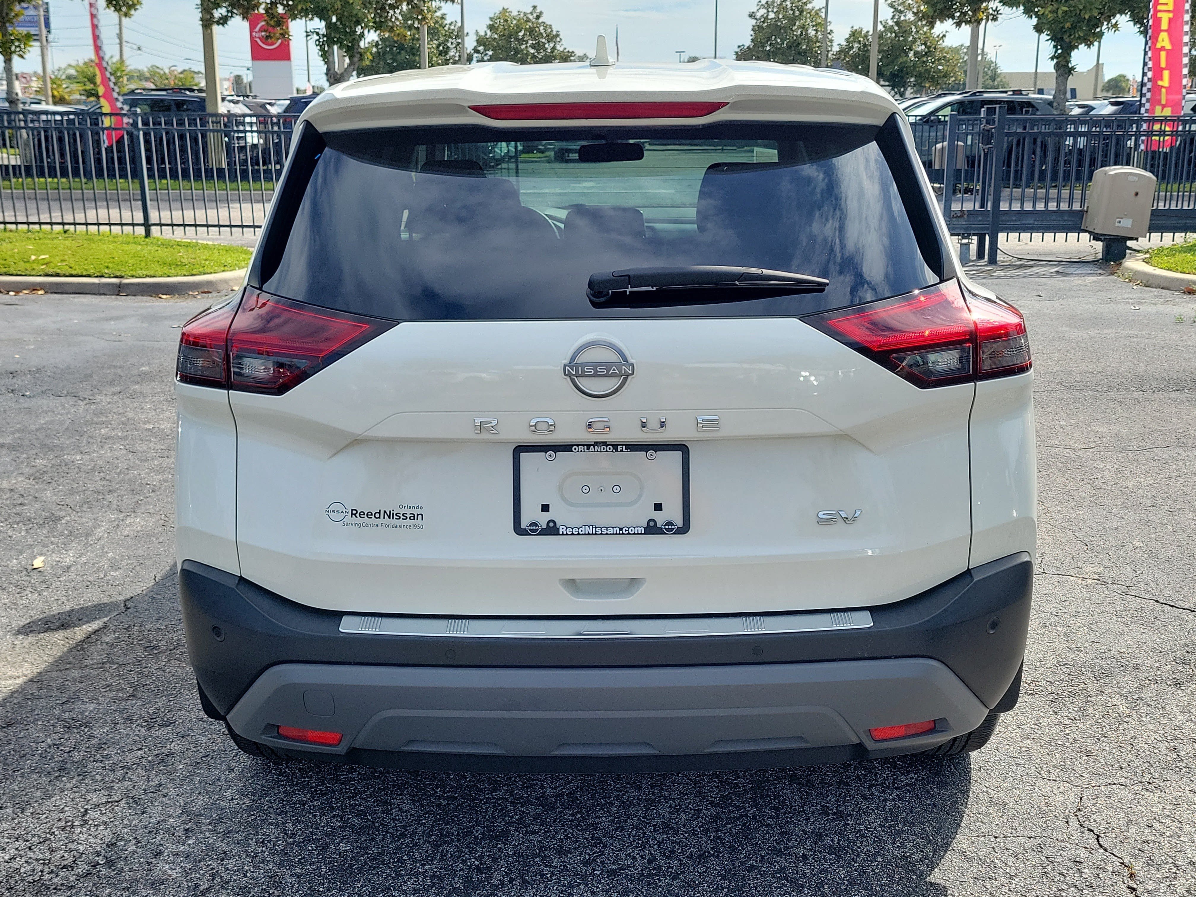 Certified 2023 Nissan Rogue SV FWD image 5