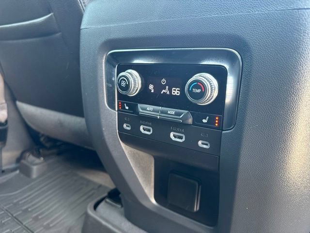 Used 2024 GMC Yukon Denali w/ Denali Reserve Package AWD/4WD image 17