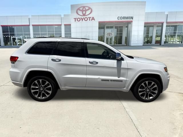 Used 2017 Jeep Grand Cherokee Overland AWD/4WD image 2