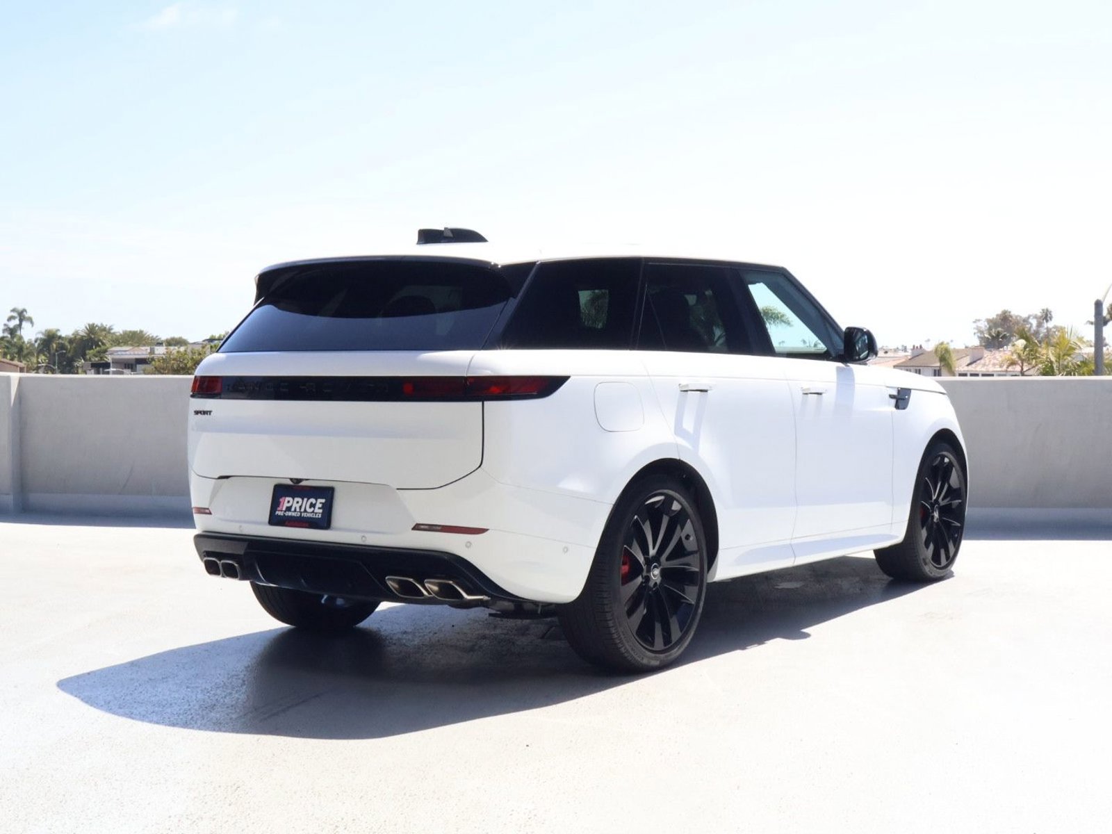Used 2025 Land Rover Range Rover Sport Dynamic SE AWD/4WD image 9
