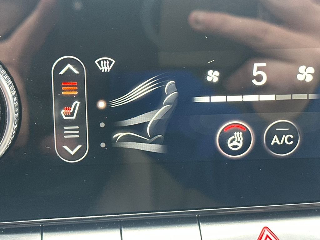 Used 2023 Genesis GV70 2.5T w/ Select Package image 30