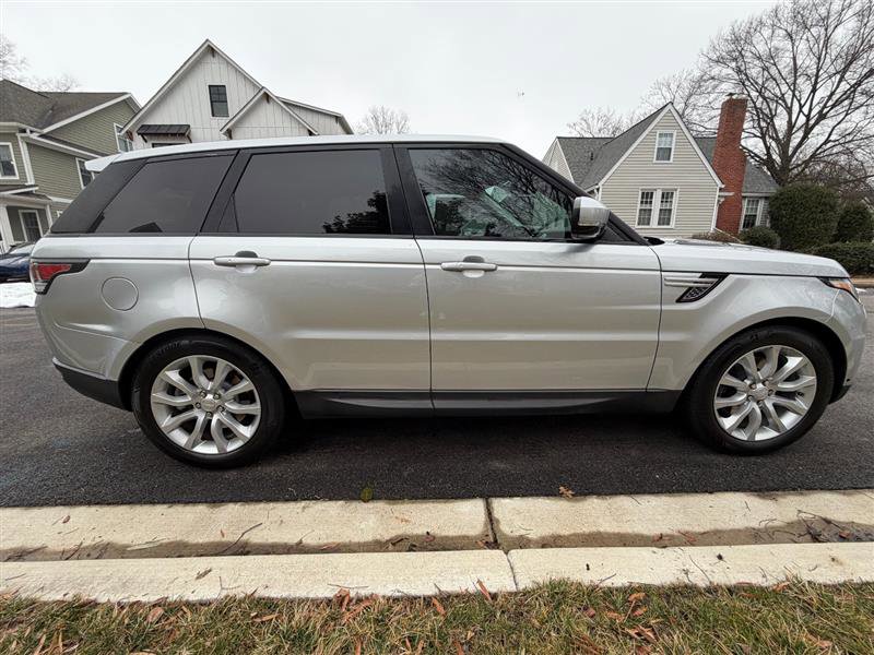 Used 2016 Land Rover Range Rover Sport HSE AWD/4WD image 8