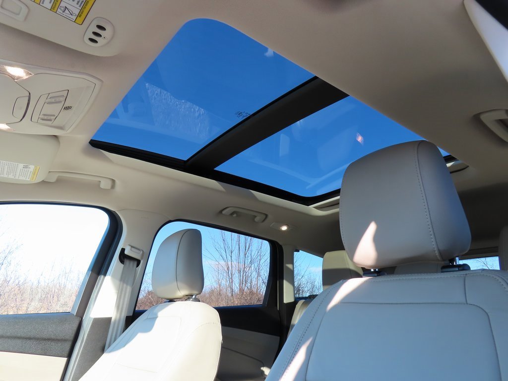 Used 2018 Ford Escape Titanium w/ Ford Safe & Smart Package image 5