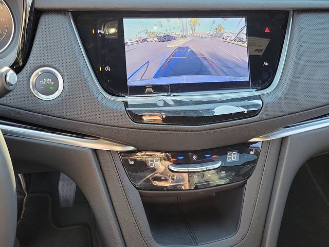 Used 2025 Cadillac XT6 Luxury image 12