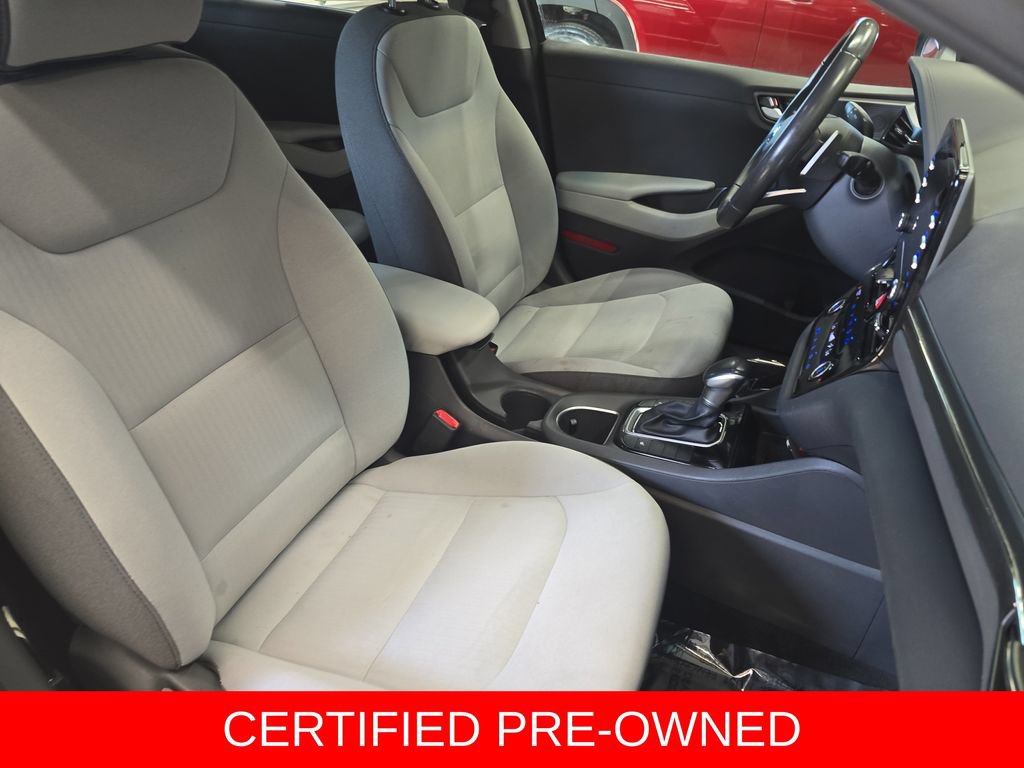 Used 2022 Hyundai Ioniq SEL FWD image 10