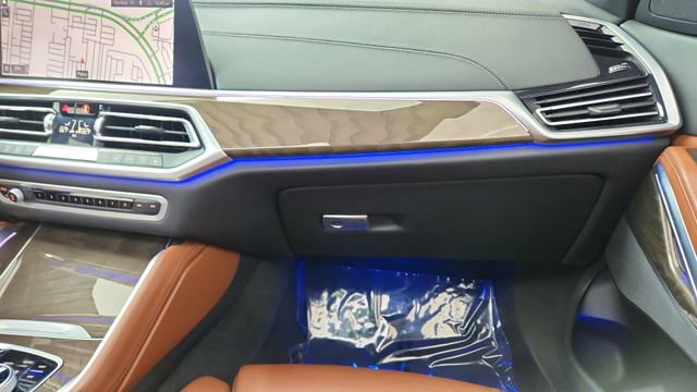 Used 2022 BMW X6 xDrive40i w/ Executive Package image 37