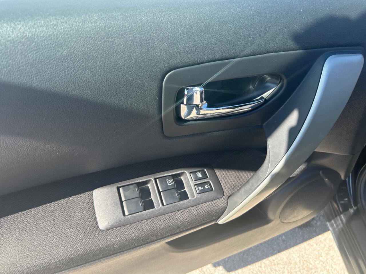 Used 2012 Nissan Rogue S w/ Special Edition Pkg image 12