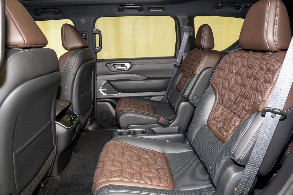New 2026 Nissan Armada Platinum AWD/4WD image 9