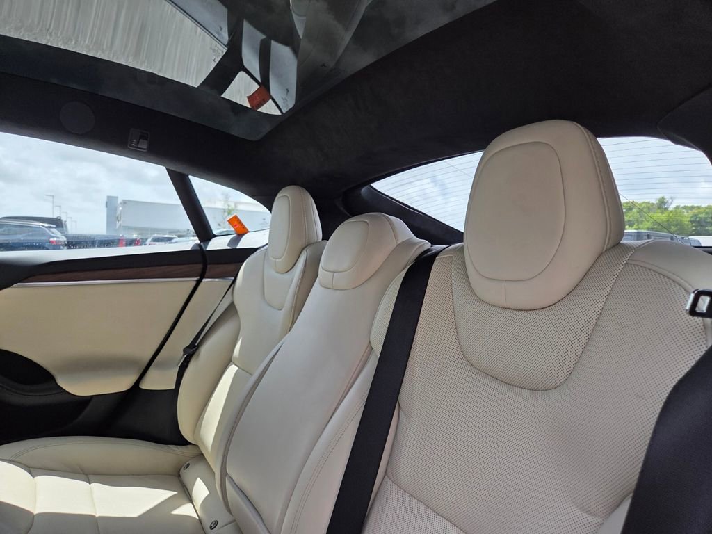 Used 2023 Tesla Model S image 16