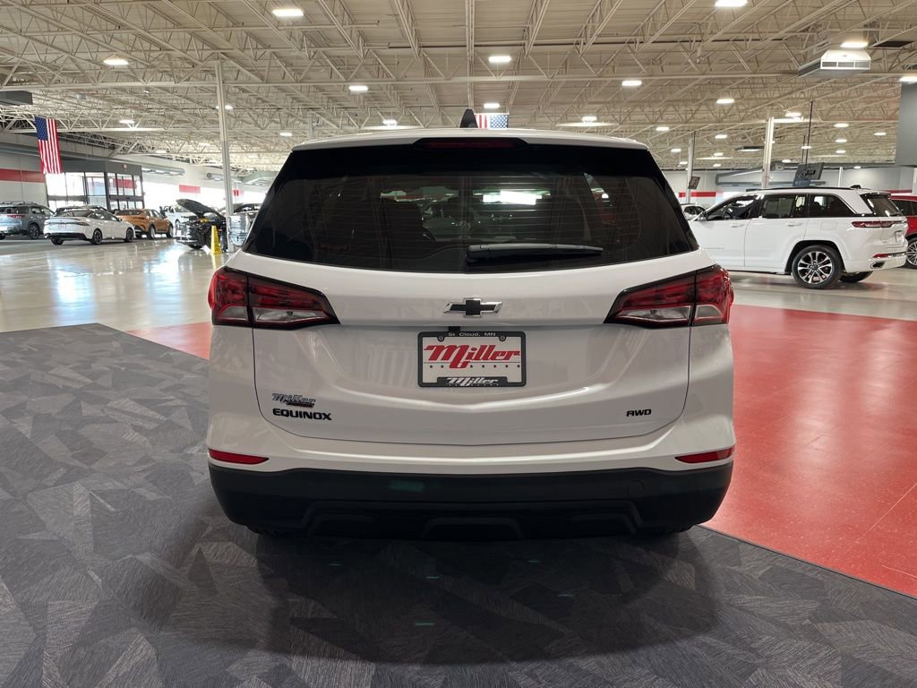 Used 2024 Chevrolet Equinox LS w/ Sport Edition image 4