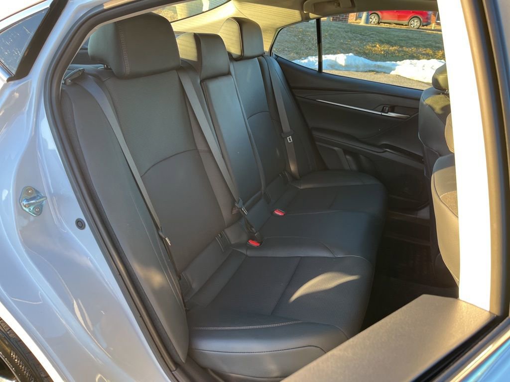 Used 2025 Toyota Camry XLE w/ Premium Package image 21