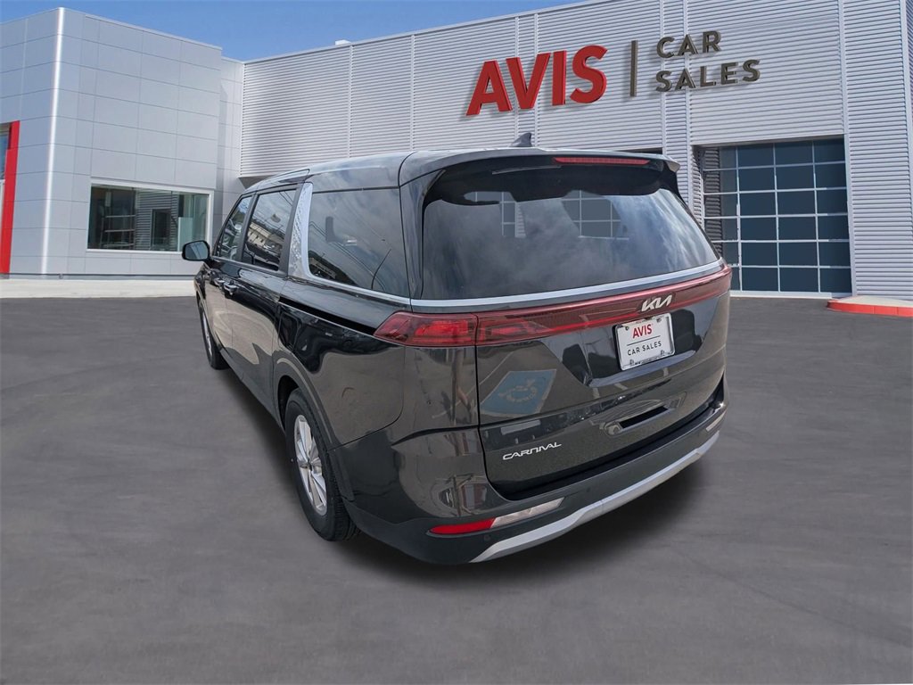 Used 2024 Kia Carnival LX image 9