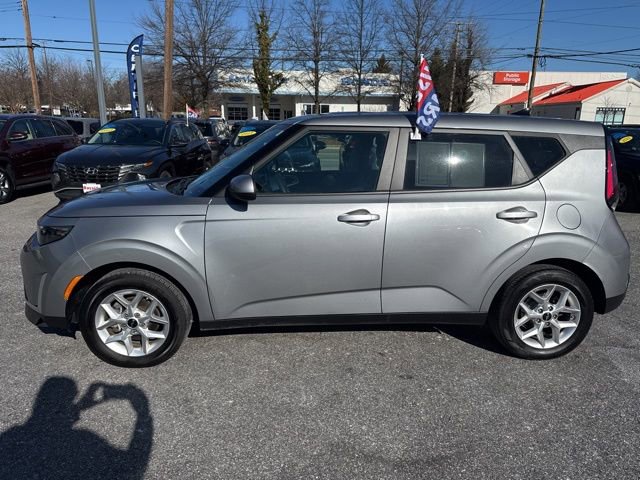 Used 2023 Kia Soul LX w/ Option Group 015 image 40
