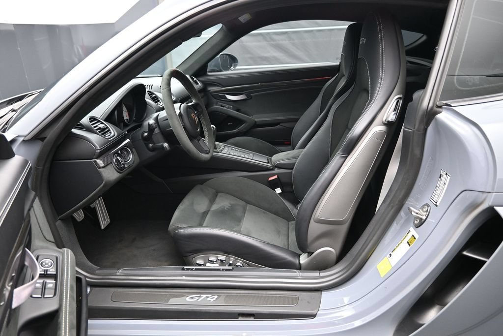 Used 2023 Porsche 718 Cayman GT4 RWD image 5