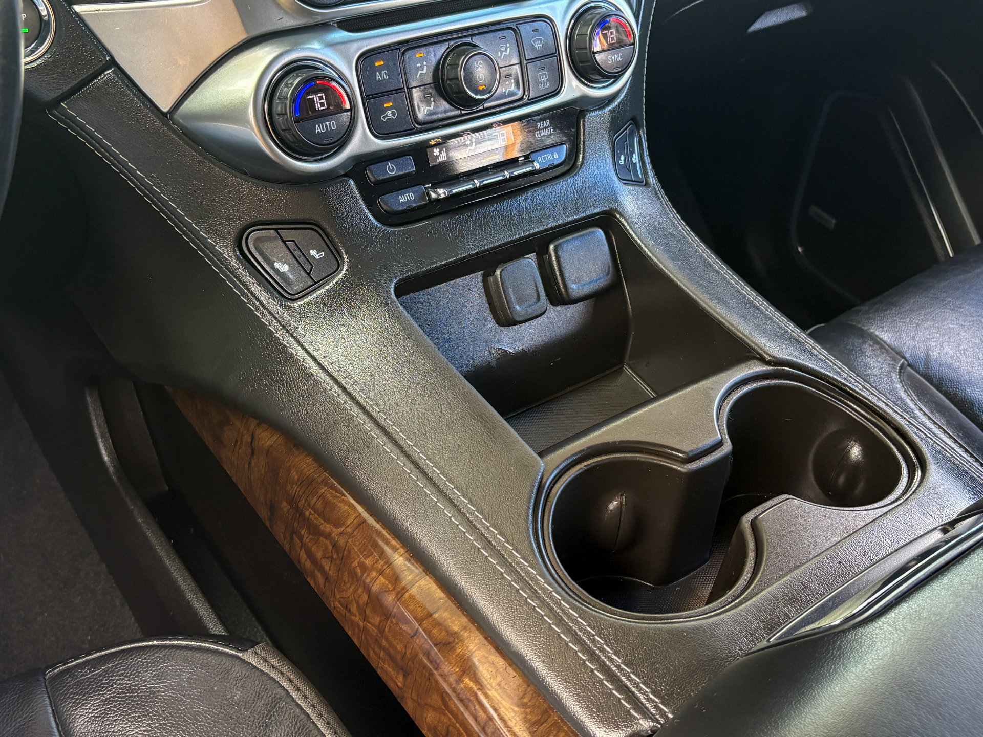 Used 2020 Chevrolet Tahoe LT AWD/4WD image 31