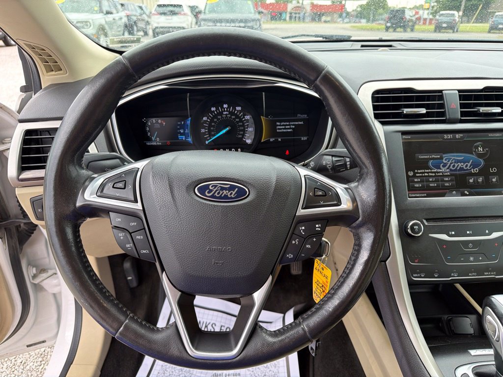 Used 2015 Ford Fusion SE w/ Equipment Group 202A FWD image 16