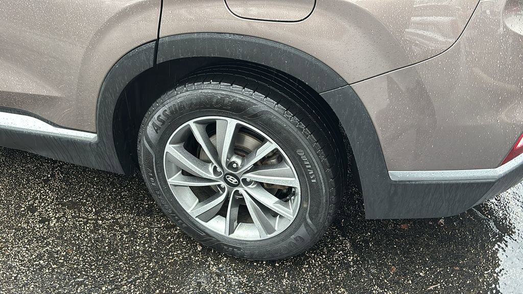 Used 2020 Hyundai Santa Fe SEL w/ Convenience + Premium Package image 9
