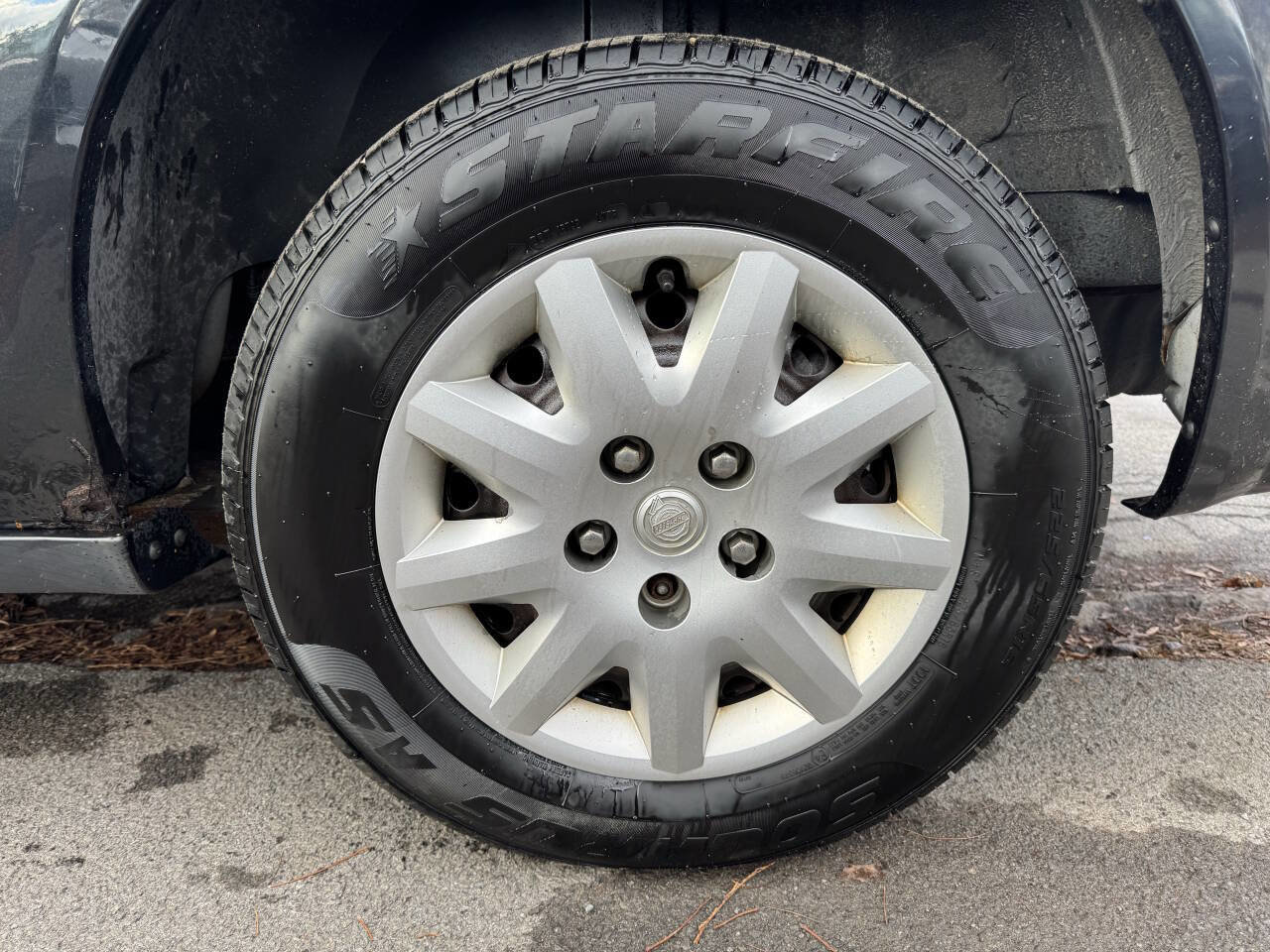 Used 2009 Chrysler Town & Country LX image 11